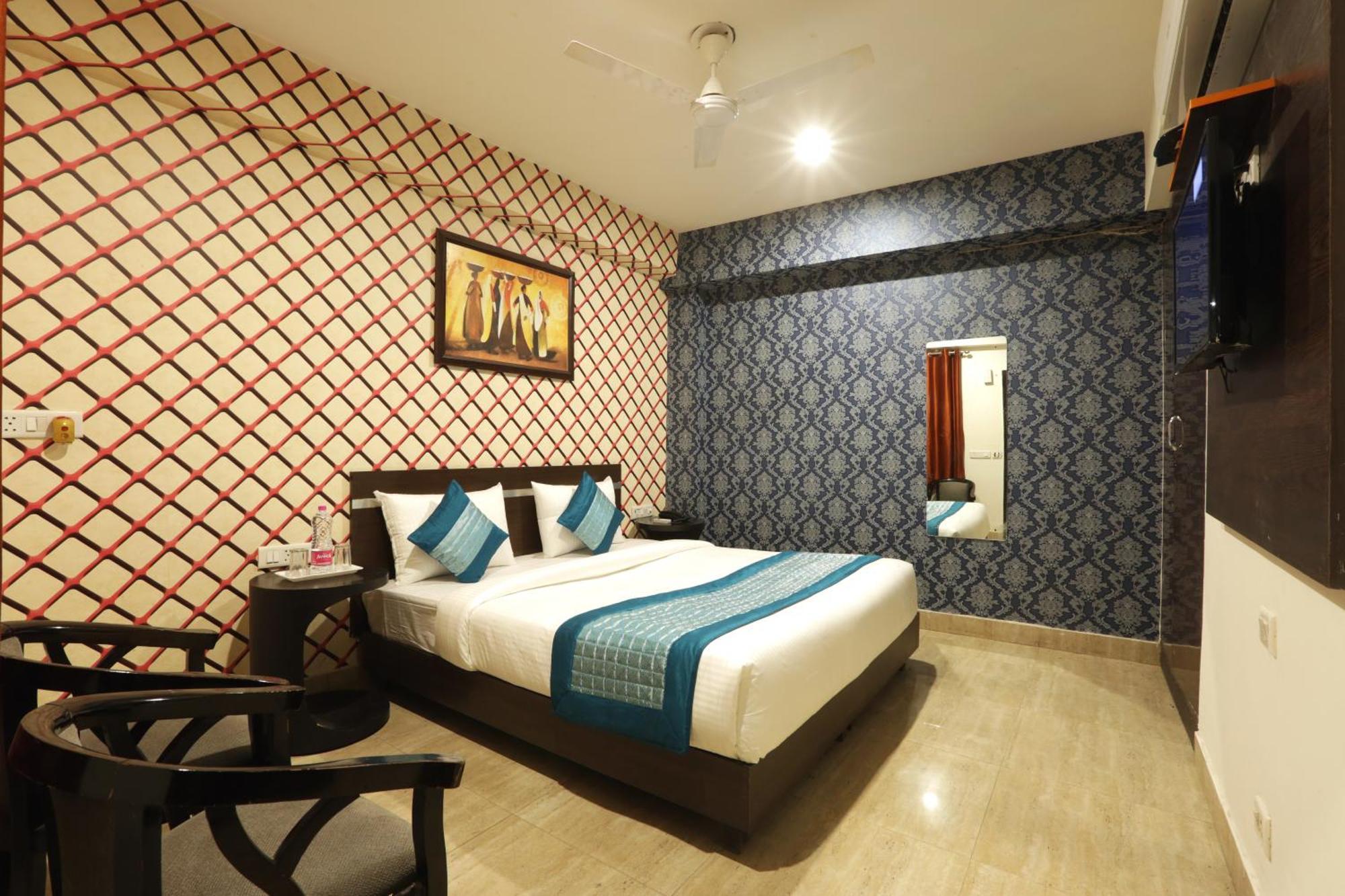 Hotel Sky Wood At Airport Neu-Delhi Exterior foto